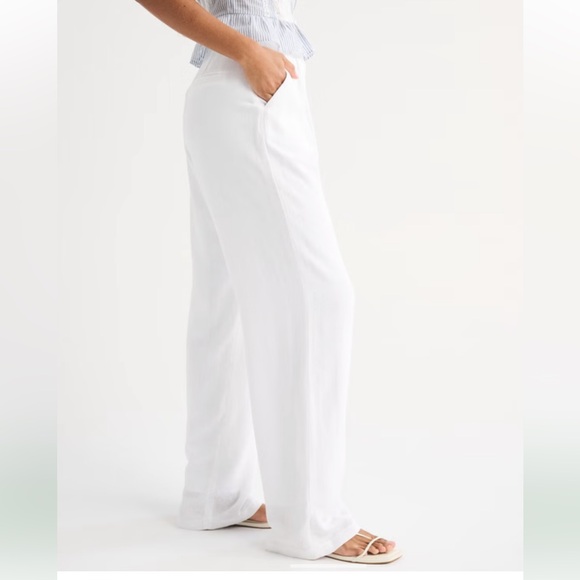 Abercrombie Wide Leg Dress Pant - 00S 
White/Cream - Picture 4 of 10